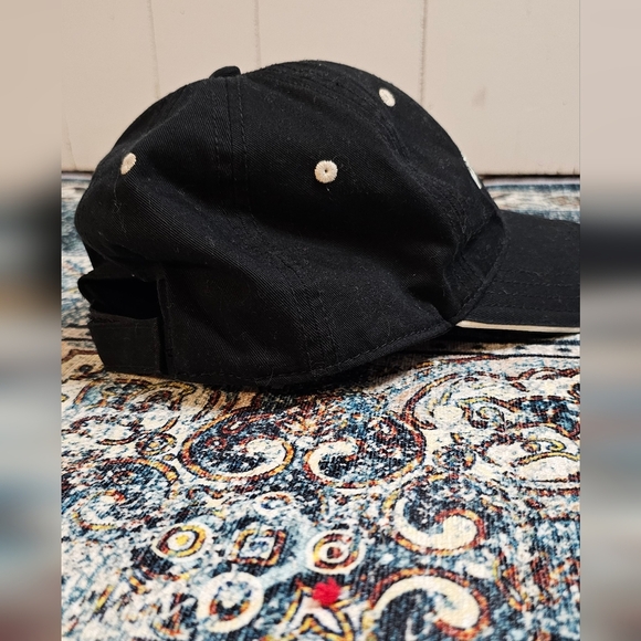 Universal Studios Black Hat - Picture 5 of 8